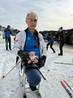 la mascotte avec Dominique la mascotte avec Dominique