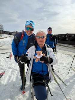 avec Dominique et Gilles la mascotte avec Dominique et Gilles